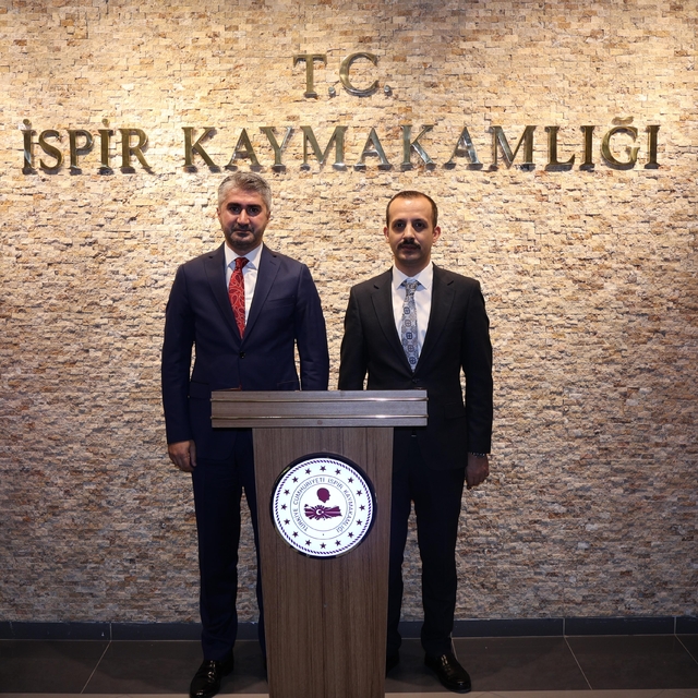 Aile ve Sosyal Hizmetler Bakan Yardımcısı Tarıkdaroğlu, Erzurum'da ziyaretl...