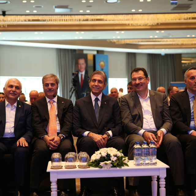 AK Parti Yerel Yönetimler Bölge Toplantısı Sakarya'da yapıldı