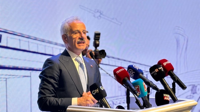 Bakan Uraloğlu: Türkiye'de denize yapılan 3'üncü havalimanını tasarladık (2)