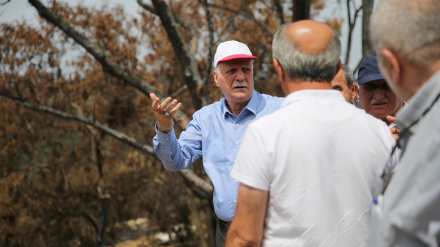 TZOB Başkanı Bayraktar, Karabük'te yangın bölgesinde incelemelerde bulundu: