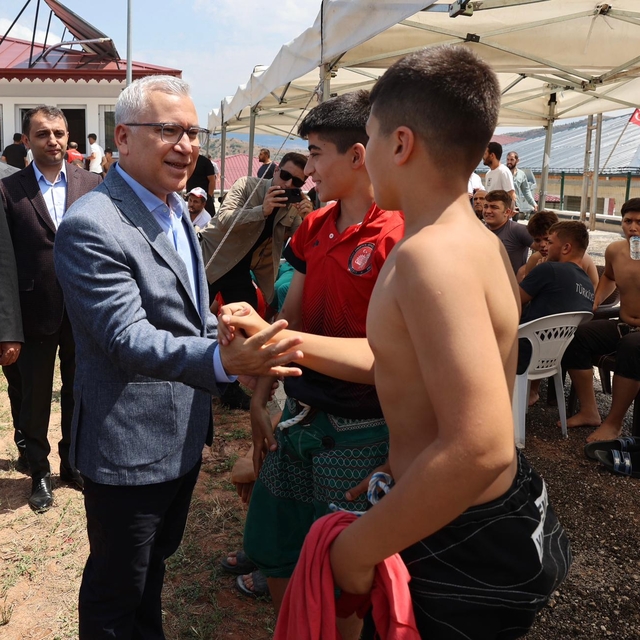 "Doğanşar 56. Ahmet Ayık Karakucak Güreşleri" başladı