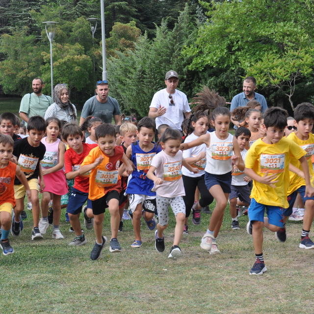 Eskişehirli çocuklar, spora dikkati çekmek için koştu