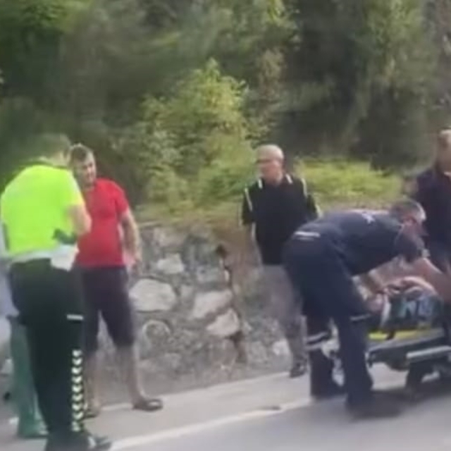 Bursa'da kamyonet ile otomobil çarpıştı: 4 yaralı