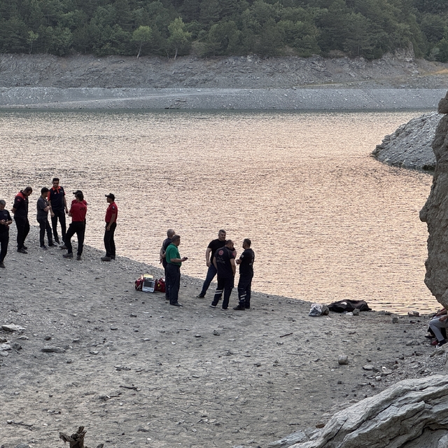Kastamonu'da baraj gölüne giren çocuk boğuldu