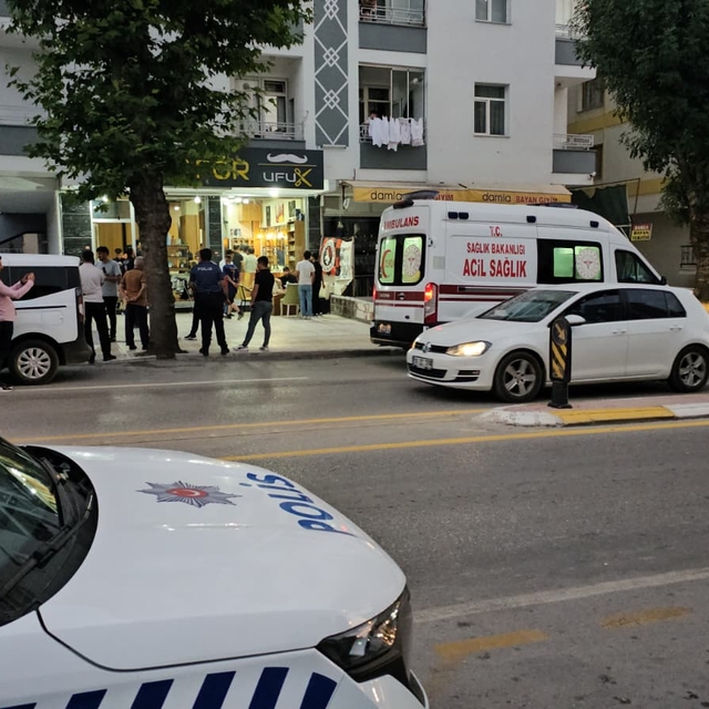 Çorum'da bir kişi berberde karşılaştığı husumetlisini silahla ağır yaraladı