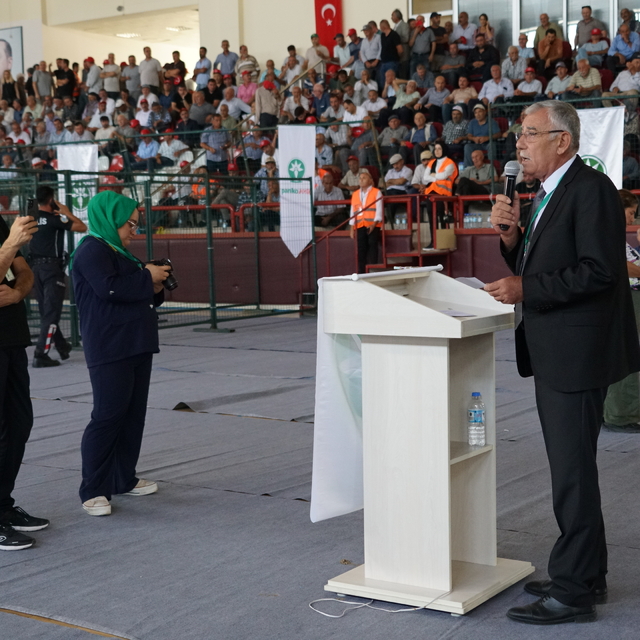 Ankara Pancar Ekicileri Kooperatifi'nde Bıyıkoğlu yeniden başkan seçildi