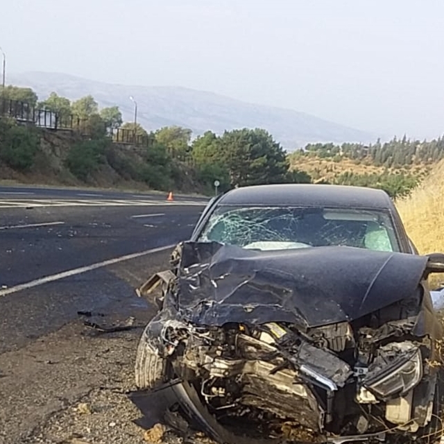 Elazığ'da iki otomobilin çarpıştığı kazada 6 kişi yaralandı