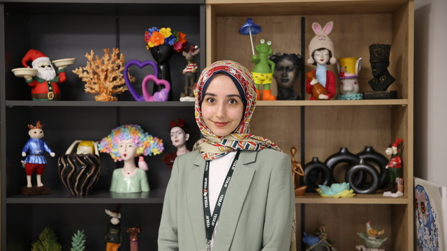 Yeşilay bağımlılıkla mücadelesine destek verdiği kişileri sanatla da tanıştırıyor