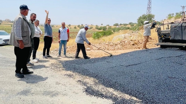 Savur'da yol asfaltlama çalışması