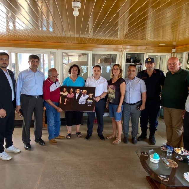 Mersin'de yapay zekayla oluşturulan fotoğraf şehit ailesini duygulandırdı