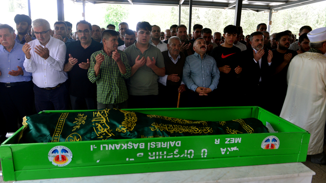 Eski AK Parti ilçe başkanı kazada yaşamını yitirdi (2)