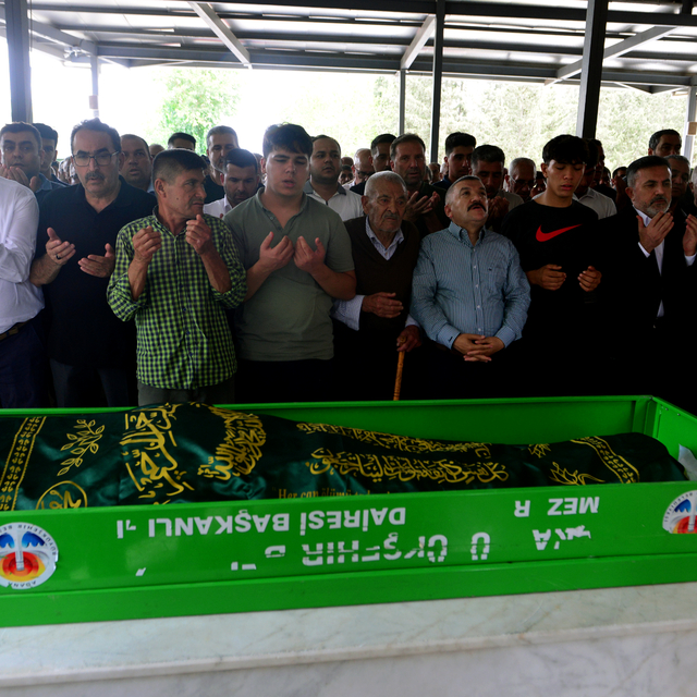 Eski AK Parti ilçe başkanı kazada yaşamını yitirdi (2)