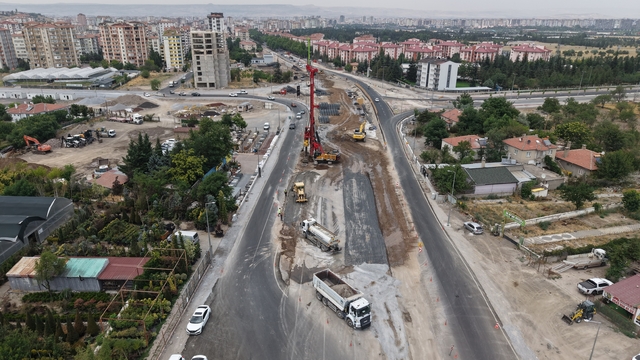 Başkan Büyükkılıç, Meteoroloji Katlı Kavşağı'nda incelemede bulundu