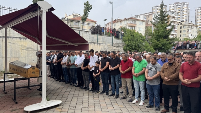 Kastamonu'da baraj gölünde boğulan çocuğun cenazesi defnedildi