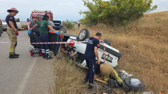 Bursa'da şarampole devrilen otomobilin sürücüsü öldü