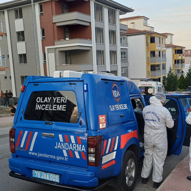 Karabük'te yangın çıkan evde boşanma aşamasındaki çiftin cesedi bulundu