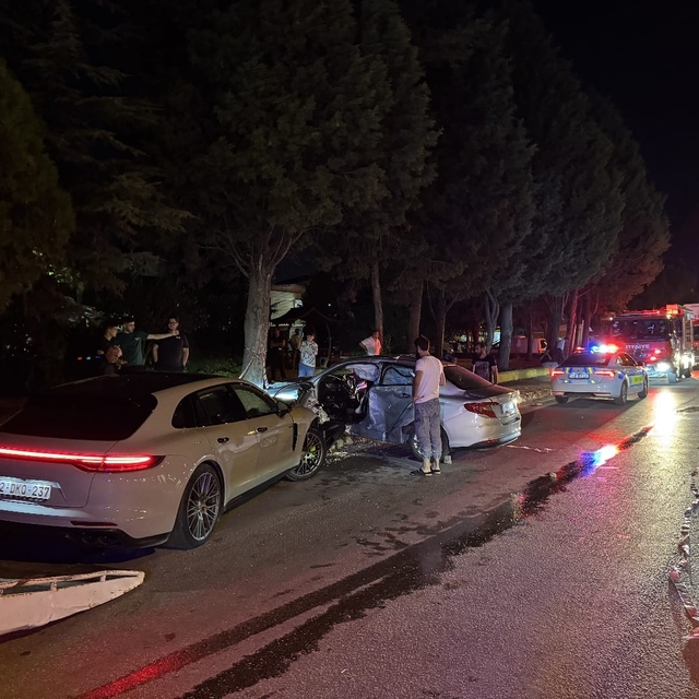 Kocaeli'de 2 otomobil çarpıştı: 4 yaralı