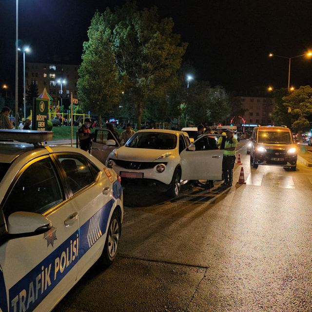 Çorum'da ehliyetsiz 3 sürücüye 56 bin lira ceza uygulandı