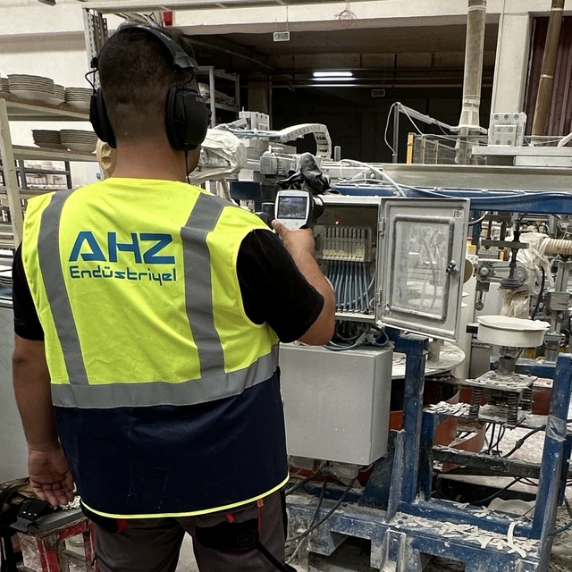 Genç girişimci porselen sektörüne yönelik makineleri Kütahya'da yerli imkan...