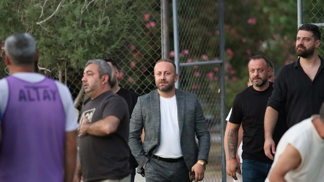 Altay'da Sinan Kanlı kolları sıvadı