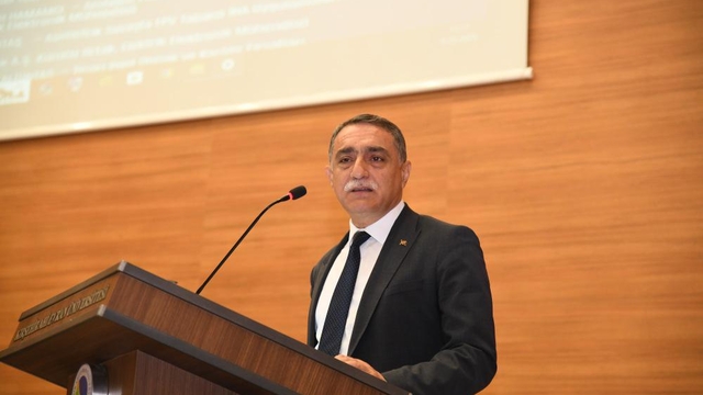 KAEÜ Rektörü Karahocagil, YKS'yi kazanan öğrencileri Kırşehir'e davet etti