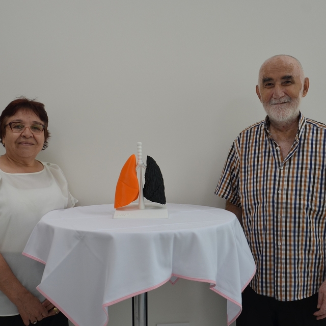 Bursa'da sigara tiryakisi çift 42 yıllık bağımlılıklarına son verdi