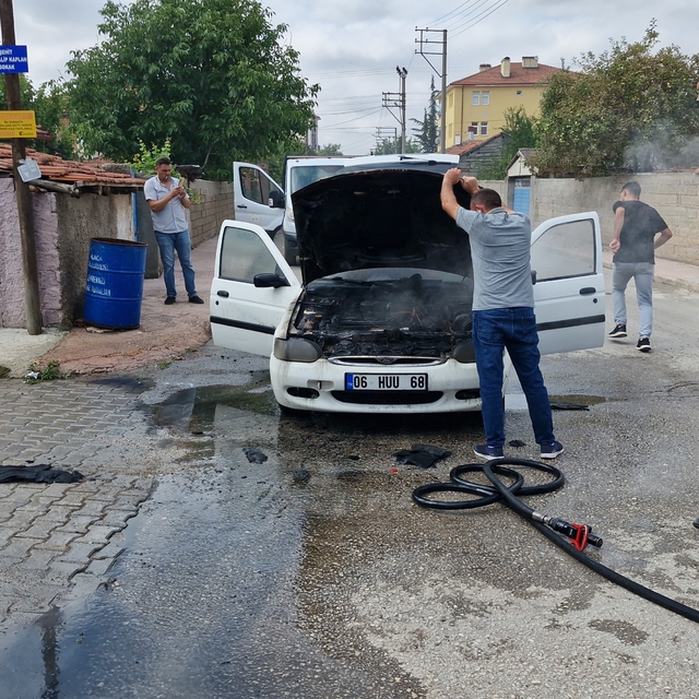 Çorum'da yanan araçta hasar oluştu