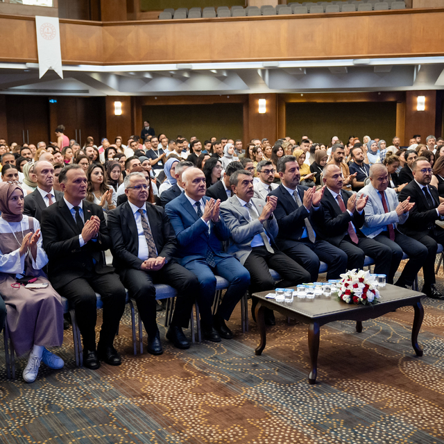 Bakan Tekin, Türkiye Yüzyılı Maarif Modeli Sınıf Öğretmenliği Eğitici Eğiti...