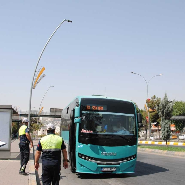 Şanlıurfa'da klimasız yolcu taşıyan toplu taşıma araçlarına para cezası uyg...