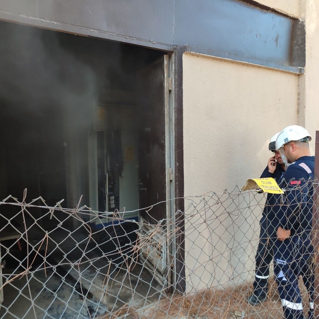 Bayramiç'te elektrik trafosunda patlama meydana geldi