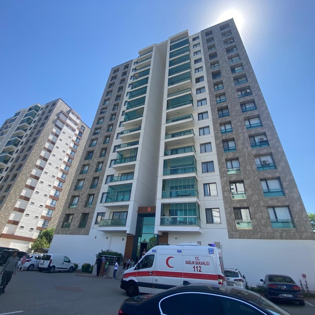 Diyarbakır'da elektrik akımına kapılan apartman görevlisi hayatını kaybetti