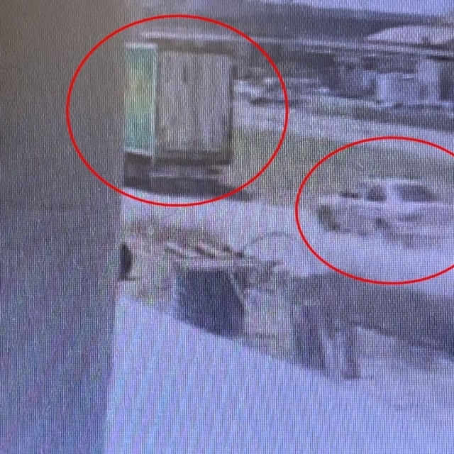 Otomobilin TIR'a çarptığı kaza kamerada: 1 ölü