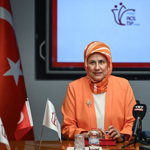 Türk Kızılay ile Türkiye Acil Tıp Vakfı arasında işbirliği protokolü imzala...