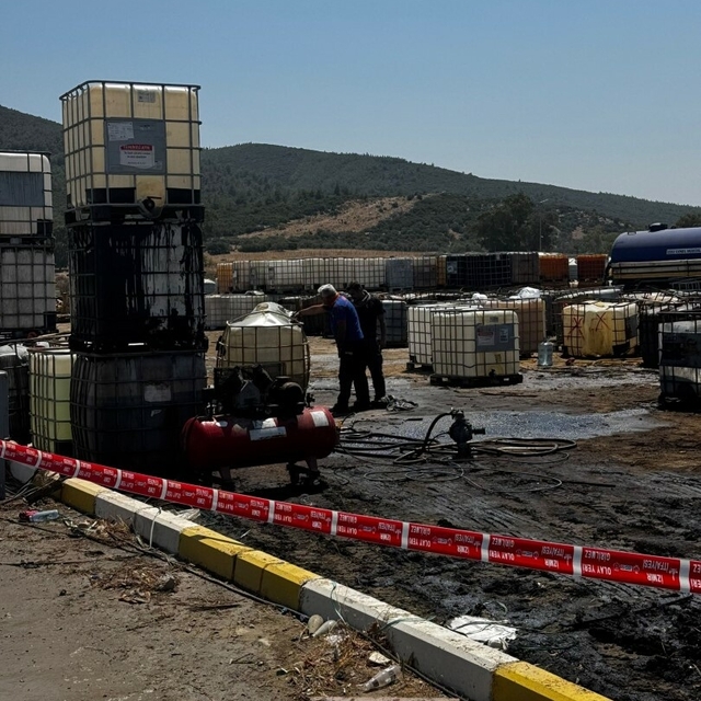 Kaçak akaryakıt toplama alanında patlamada araçlar zarar gördü