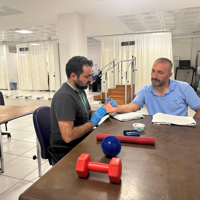 Batman Eğitim ve Araştırma Hastanesi'nden yılda 8 bin hastaya fizik tedavi...