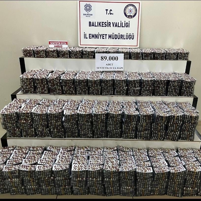 Balıkesir'de 89 bin sentetik ecza hapı ele geçirildi