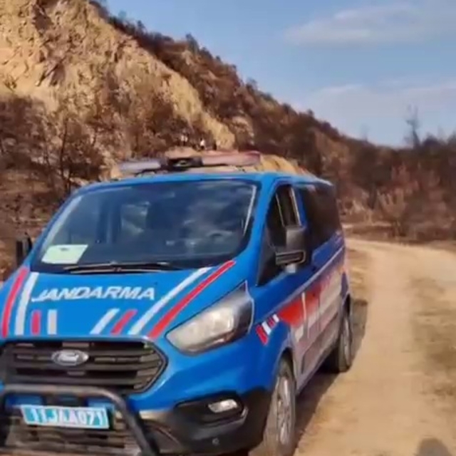 Yanan ormanda erkek cesedi bulundu