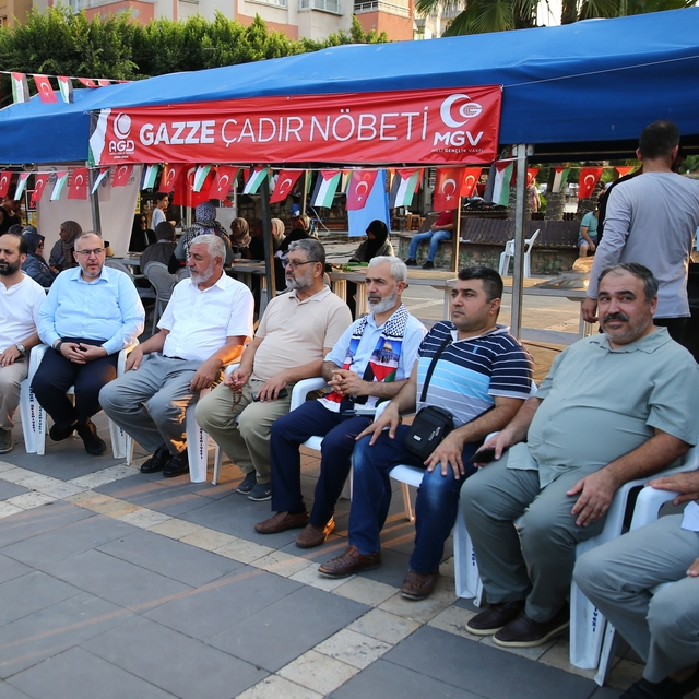 Adana'da Filistin'e destek için çadır nöbeti tutuluyor