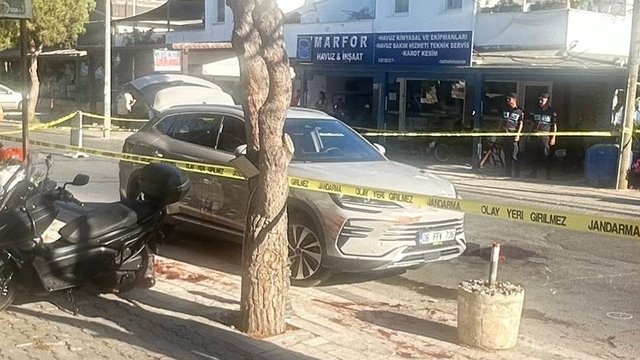 Bodrum'da yol verme meselesi yüzünden çıkan silahlı kavgada 3 kişi yaralandı