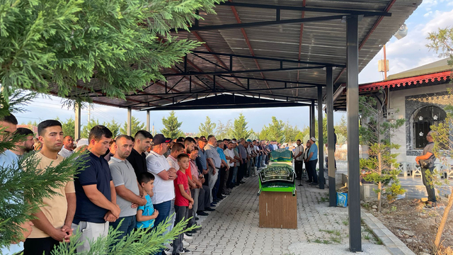 Gölete giren 2 çocuk boğuldu