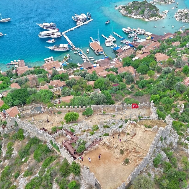 Demre'de inşa edilen iskele tamamlandı