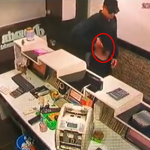 Oyuncak tabancayla döviz bürosunu soymaya kalkıştı