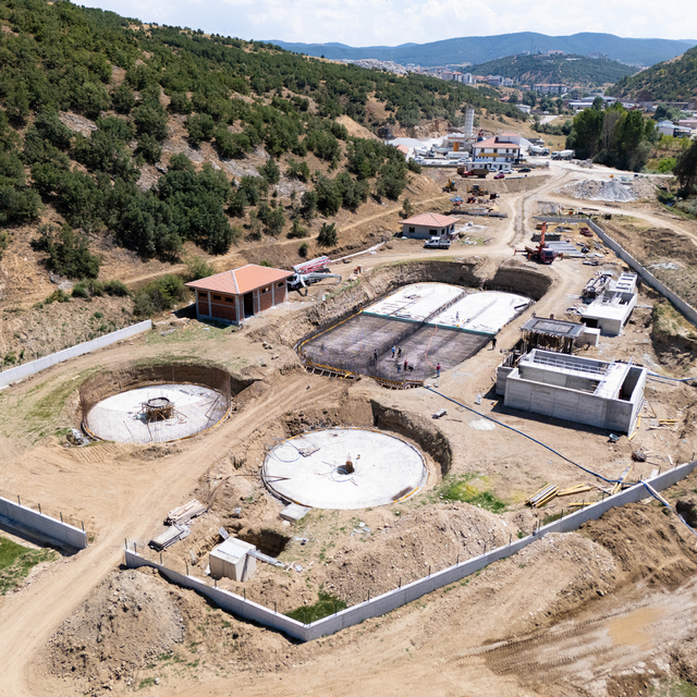 Akdağmadeni'nde atık su arıtma tesisi inşaatı sürüyor