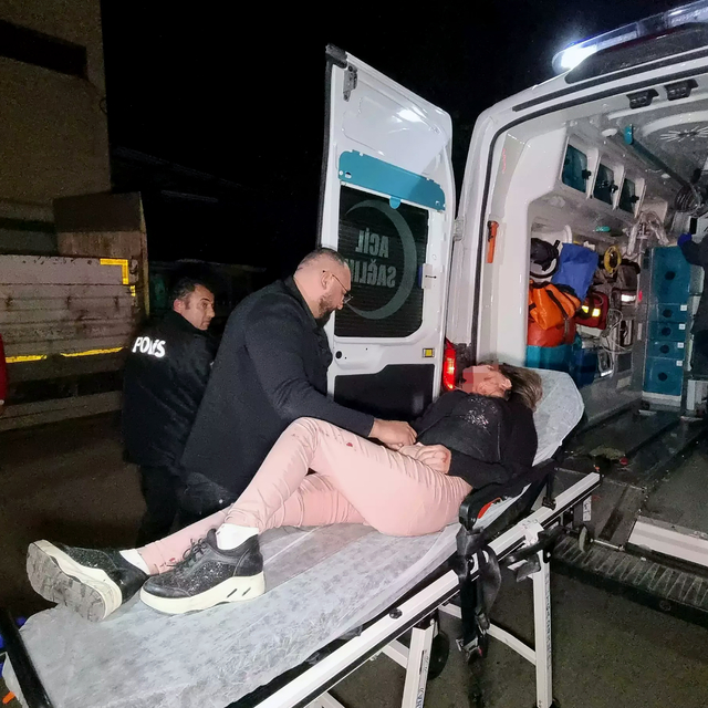 Cezaevinden kaçıp daha önce bıçakladığı eski sevgisini tehdit eden şüpheli...