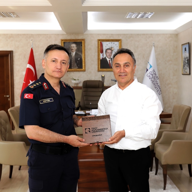 Jandarma Kıdemli Albay Sabri Küyük'ten Rektör Fatih Yılmaz'a veda ziyareti