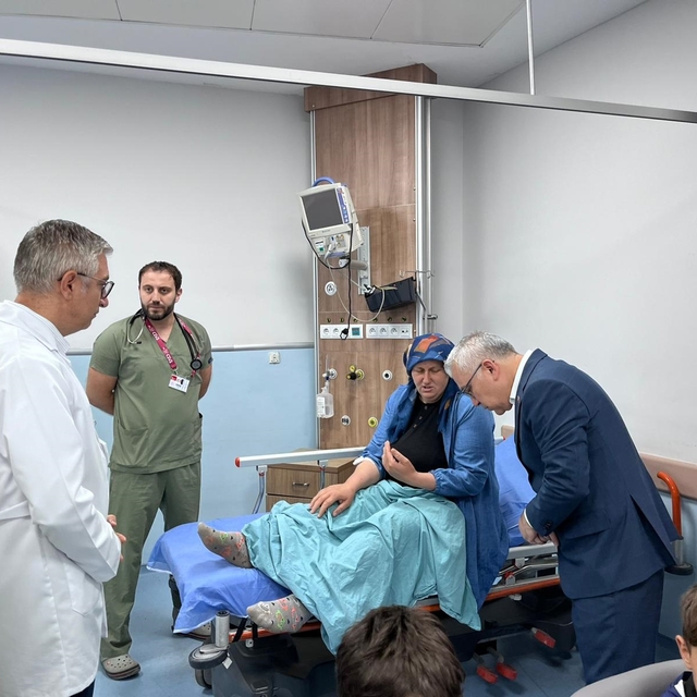 Fındık işçilerini taşıyan minibüs uçuruma yuvarlandı: 4 ölü, 17 yaralı (2)