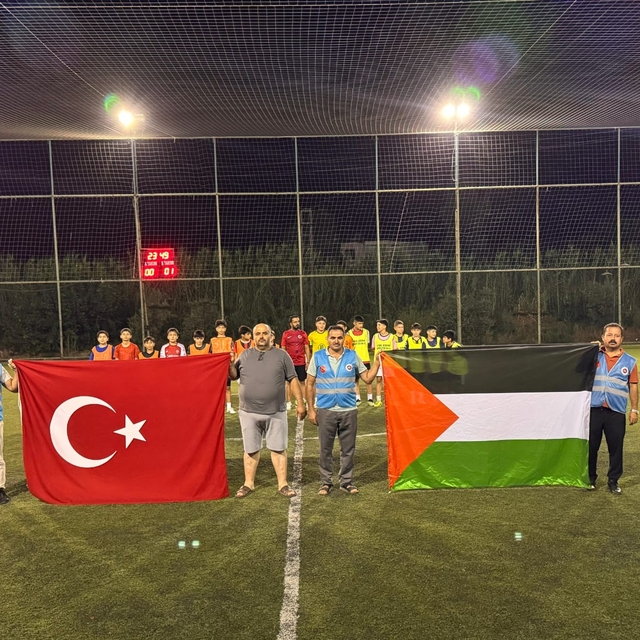 Mersin'de camiler arası futbol turnuvası düzenlendi