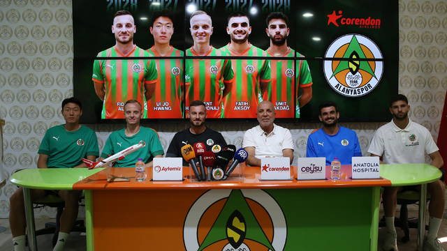 Alanyaspor'da 5 futbolcunun sözleşmesi uzatıldı