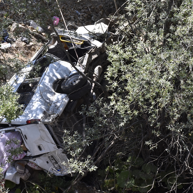 Fındık işçilerini taşıyan minibüs uçuruma yuvarlandı: 4 ölü, 17 yaralı (3)