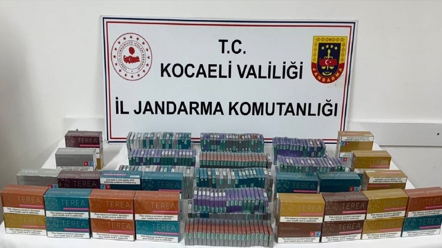 Gebze'de 5 milyon TL değerinde elektronik sigara ele geçirildi; 4 gözaltı
